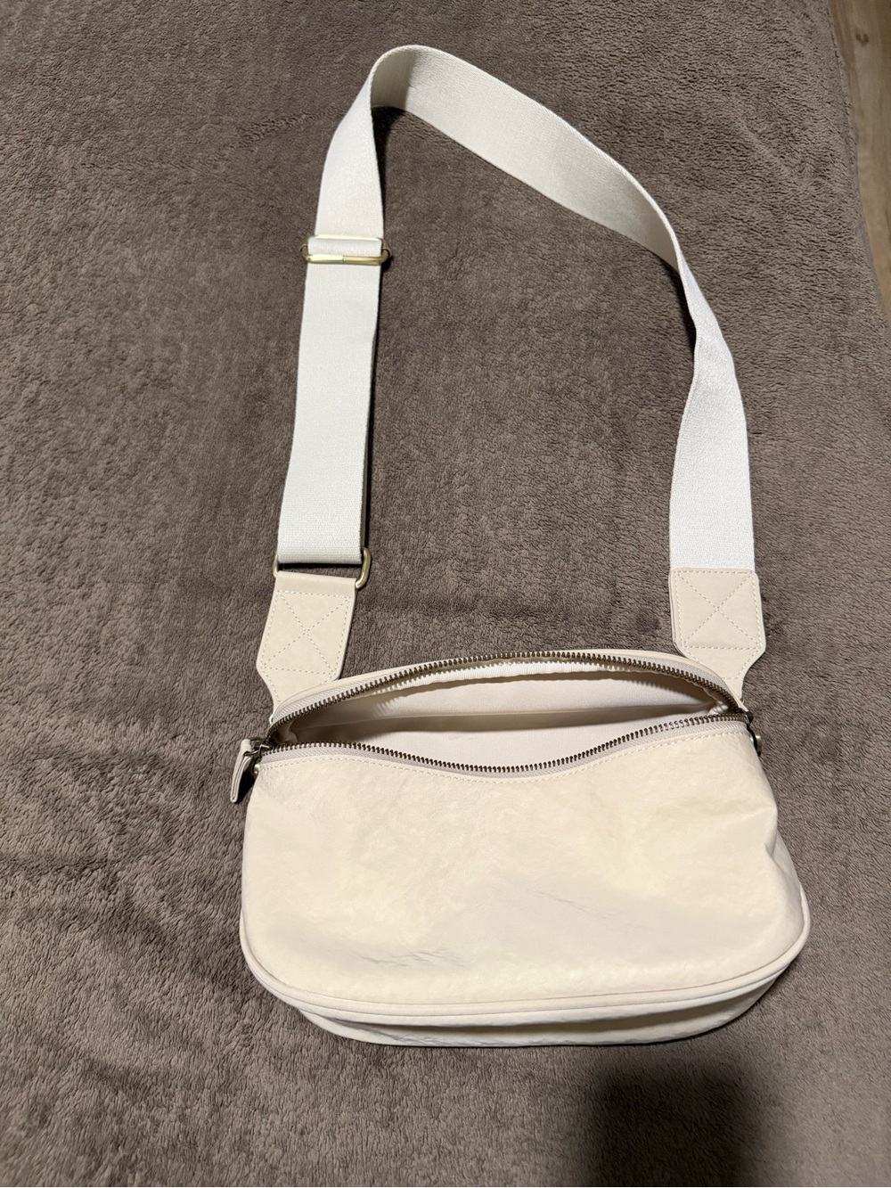 NEW, ANDAR Cream/Cereal Waymaker Active Crossbody Sling Bag with Wide Strap